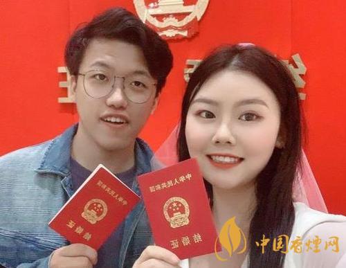 90后同名同姓情侶領(lǐng)證結(jié)婚 太有夫妻緣了！