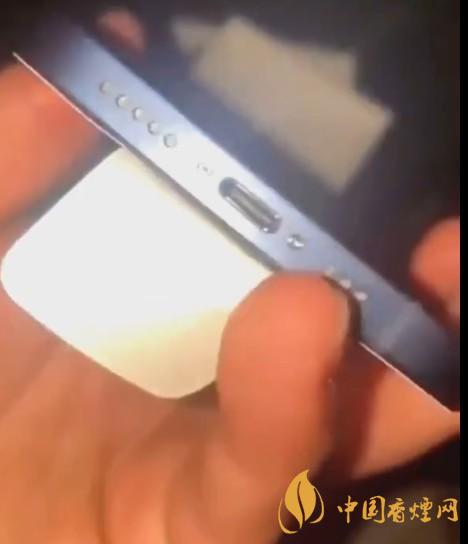 iPhone 12藍色和白色哪個好 iPhone 12藍色真機開箱