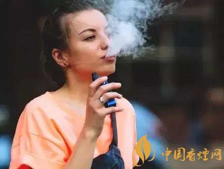 青少年接觸香煙的比率增大 美國近一半高中生使用煙草制品